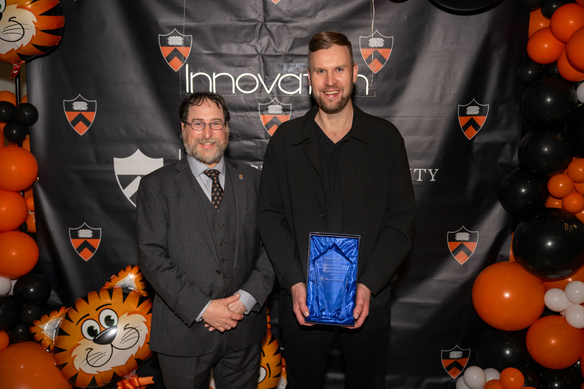 Lab wins Distinguished Innovation Award!